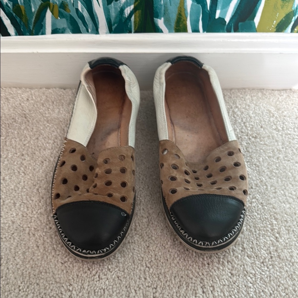 Hispanitas slip on sneaker. Size 37